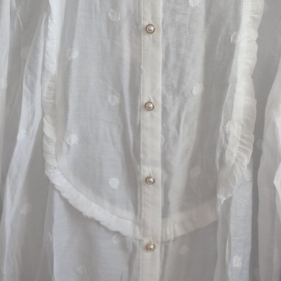 NWT WHITE VINTAGE DOTTED JACQUARD BLOUSE. - Picture 7 of 12